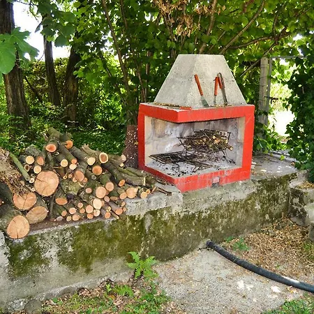 Ca' La Pergola Agroturismo *